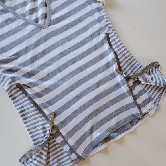 Michael Michael Kors tee size medium - Picture 5 of 7